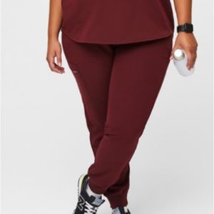 Figs Zamora jogger burgundy scrub pants (large size, petite length)